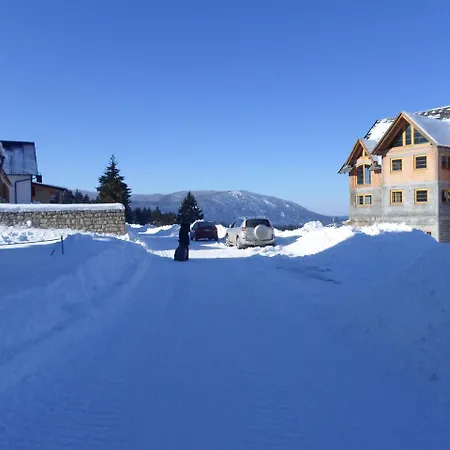 Mirza Apartman *